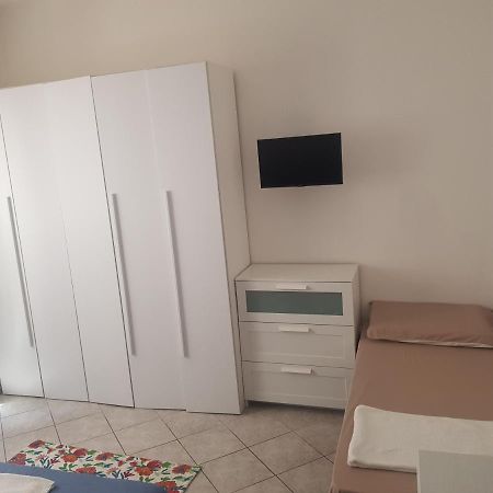 New House Apartment Follonica Bagian luar foto