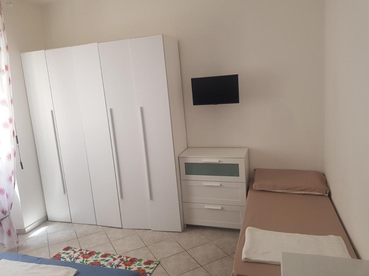 New House Apartment Follonica Bagian luar foto